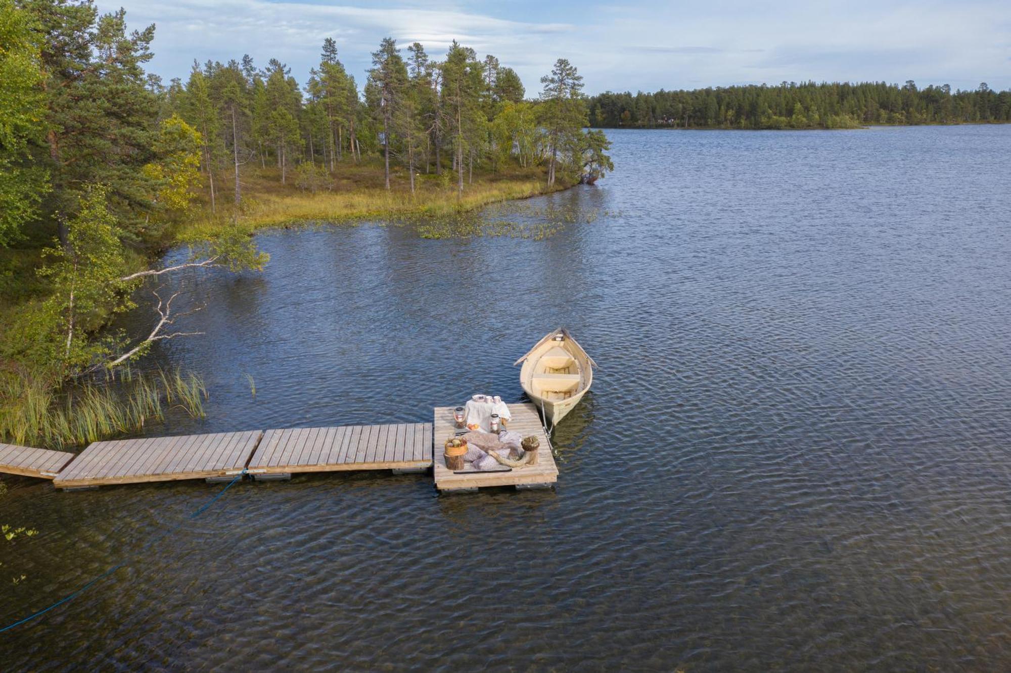 Moekki - The White Blue Wilderness Lodge Inari Εξωτερικό φωτογραφία